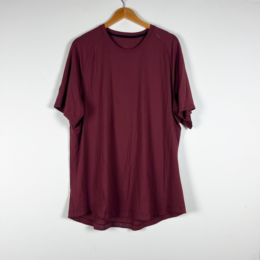 Lululemon Men's Crew Neck Short Sleeve Athletic Casual Tee Shirt Top Burgandy